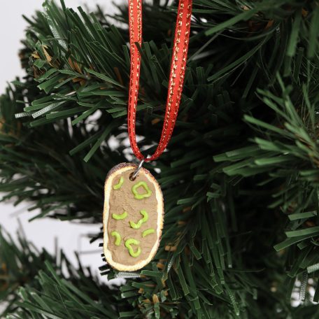 Májkrémes kenyér erős paprikával karácsonyfadísz