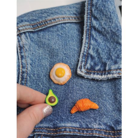 Tükörtojás kitűző