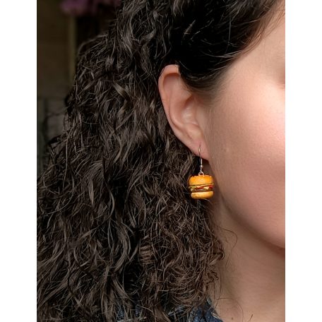 Hamburger fülbevaló