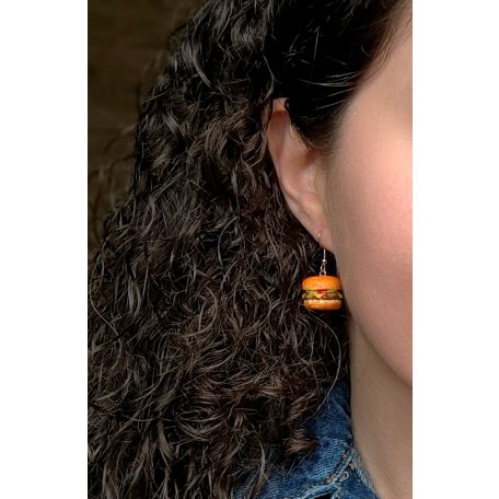 Hamburger fülbevaló