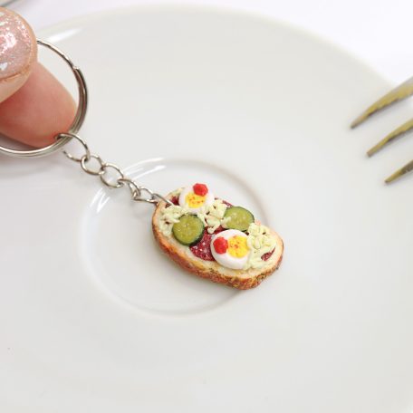Retro szalámis szendvics kulcstartó