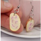 Zsíros kenyér lilahagymával lógós fülbevaló