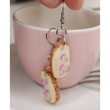 Zsíros kenyér lilahagymával lógós fülbevaló