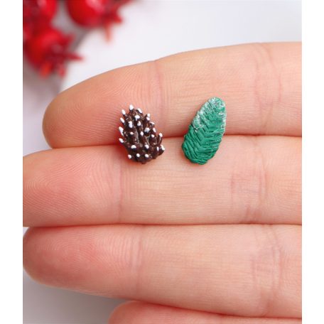 Fenyőág és toboz fülbevaló