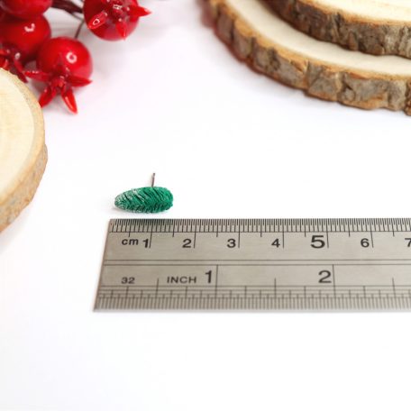 Fenyőág és toboz fülbevaló