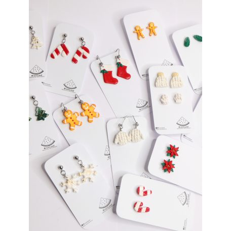 Kötött sapka és kesztyű fülbevaló