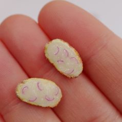 Zsíros kenyér lilahagymával fülbevaló