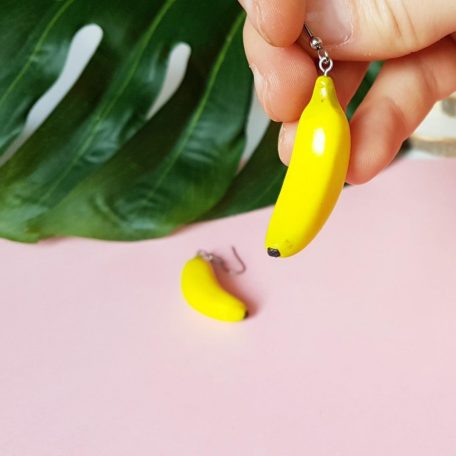 Lógós banán fülbevaló