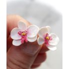 Bedugós orchidea fülbevaló