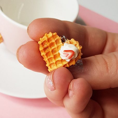 Szív alakú lógós gofri fülbevaló