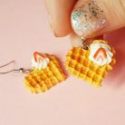 Szív alakú lógós gofri fülbevaló