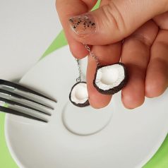 Lógós kókusz fülbevaló