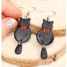 Fekete macska fülbevaló