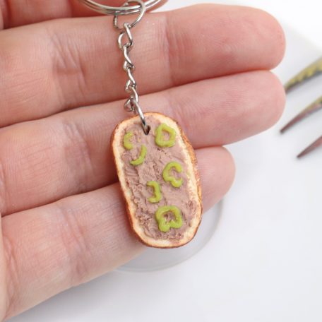 Májkrémes kenyér erős paprikával kulcstartó