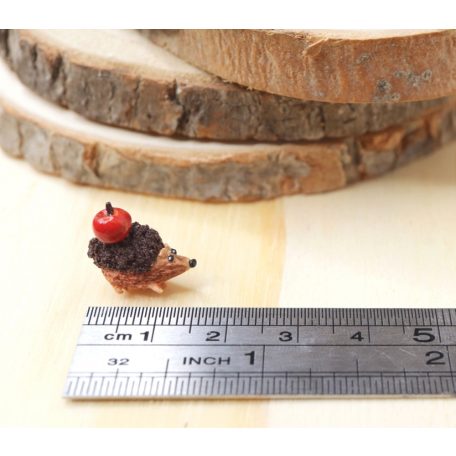 Süni fülbevaló almával