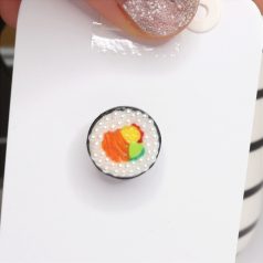 Sushi kitűző