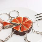 Dobostorta kulcstartó