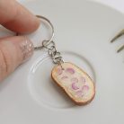 Zsíros kenyér lilahagymával kulcstartó