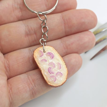 Zsíros kenyér lilahagymával kulcstartó