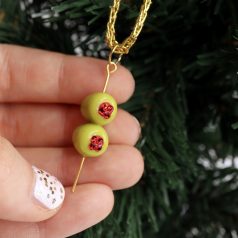 Olívabogyó martini koktélhoz karácsonyfadísz