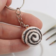 Kakaós csiga porcukorral kulcstartó