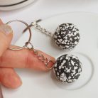 Kókuszgolyó kulcstartó