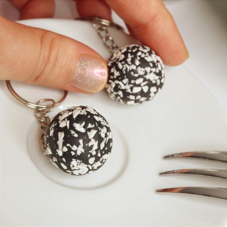 Kókuszgolyó kulcstartó