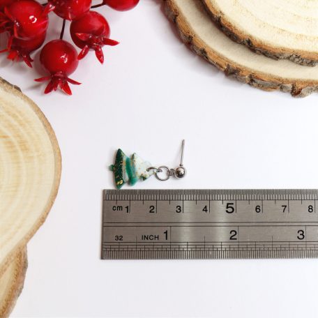 Fenyőfa fülbevaló