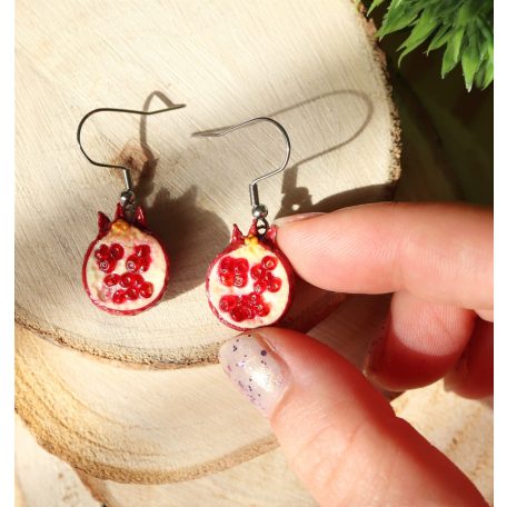 Lógós gránátalma fülbevaló