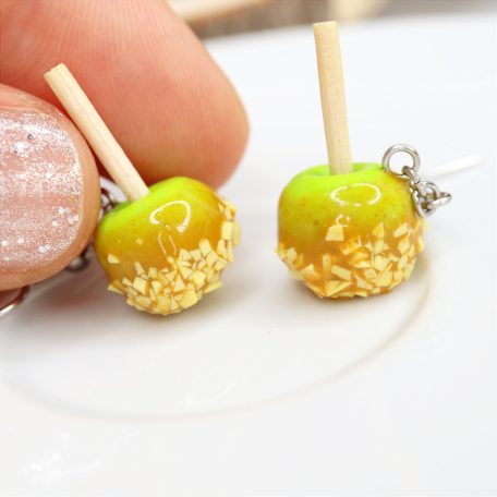 Karamellás és cukormázas alma fülbevaló