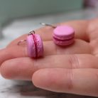 Lógós macaron fülbevaló